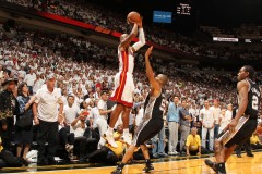 字母哥威少加盟雄鹿，新赛季雄鹿队目标NBA总冠军